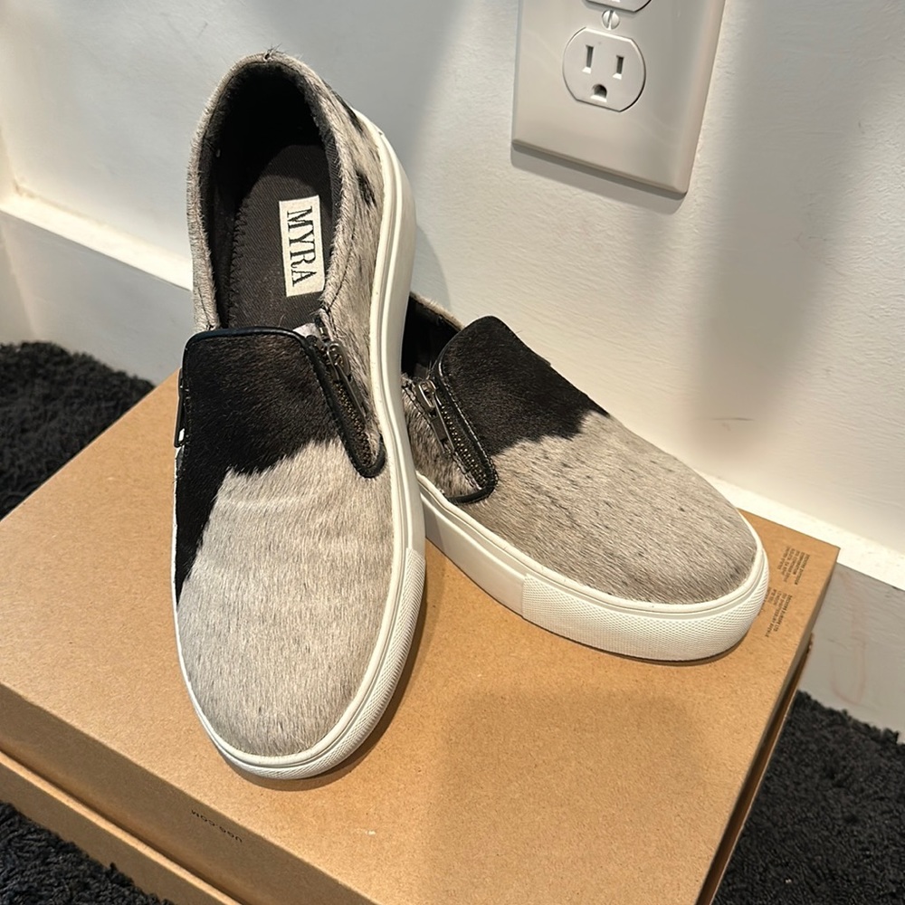 Myra Cowhide Sneaker